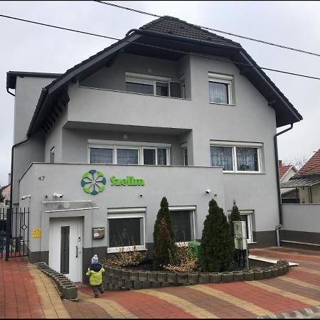 Szelim Motel Tatabánya Exterior foto