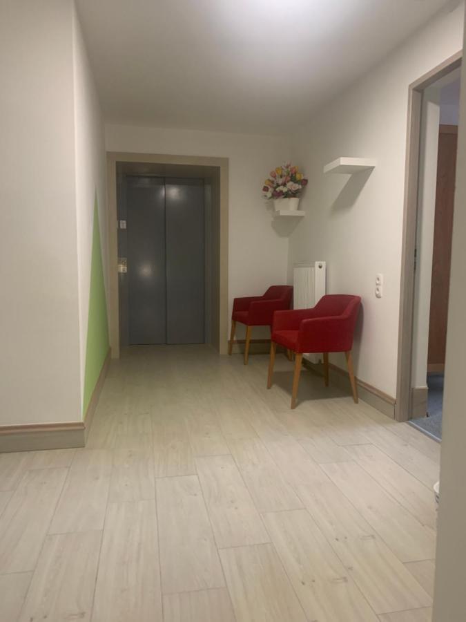 Szelim Motel Tatabánya Exterior foto
